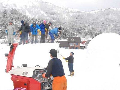 かまくら祭り準備「新幹線型」も　飯山で２月14・15日