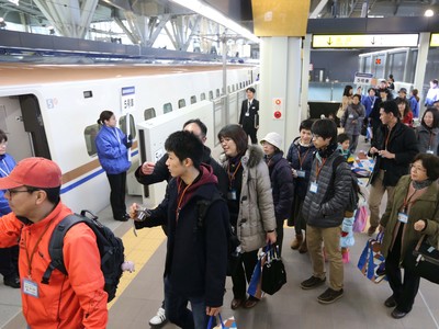 １時間７分「あっという間」　金沢―長野で一般試乗会　北陸新幹線