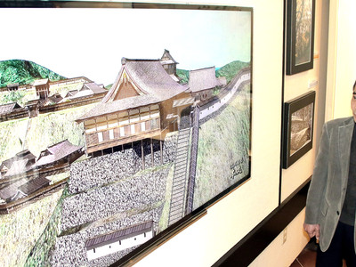 七尾城復元ＣＧを上映　資料館、６０インチ画面で
