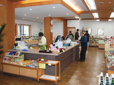 栄村物産館リニューアル　地震で客足落ち込み...回復期待