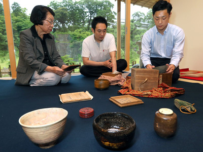金沢城公園玉泉庵で初開催　２８日、加賀・梅鉢茶会