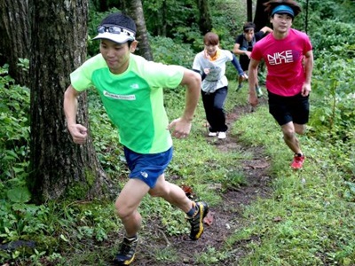 長岡・楢沢集落　小国の宝、森林公園再生　１０月トレラン初大会　コース整備や試走に汗
