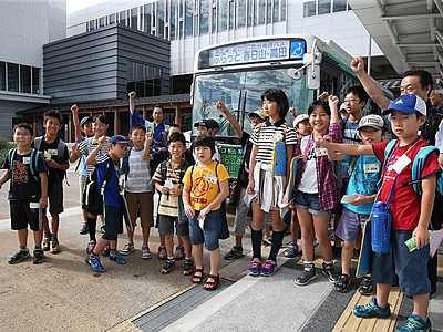 上越妙高駅－直江津　周遊バス「ぶらっと」　運行開始半年　乗客１０００人達成
