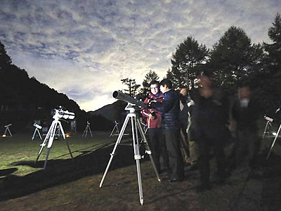 星空も振興もレンズの先に　阿智村と望遠鏡メーカーが協定