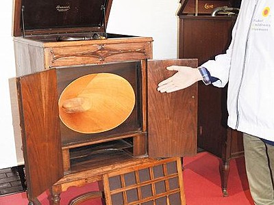 米国製の名蓄音機が仲間入り　福井県立こども歴史文化館