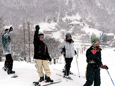 待望のゲレンデ　金沢市の医王山、小松市の大倉岳スキー場が営業開始