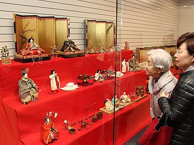 「牧野家ゆかりのおひなさま展」３月１３日まで　長岡・科学博物館