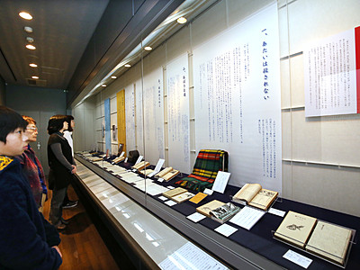 犀星直筆の原稿展示　金沢の記念館、映画公開で