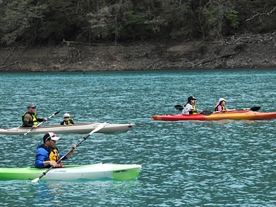 カヌーで観光復興を　御岳湖、今年の営業始まる