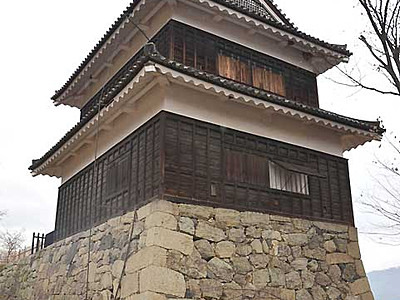 上田城「西櫓」の年代裏付け　「真柱」ほぼ４００年以上前
