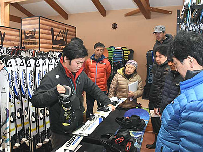 レンタル用具「お墨付き」　戸隠スキー学校指導員が選定や助言