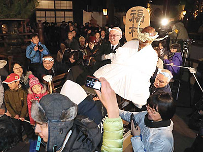 １年の無病息災は「びんずる回し」にあり　善光寺で伝統行事
