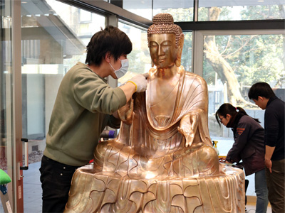 "クローン国宝"完成間近　釈迦三尊像３月に公開