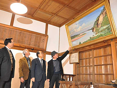 修復の風景画、戊辰戦争の舞台　改修進む上田招魂社で披露