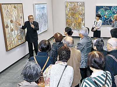 日本画「線と面で勝負」　現代美術展、丹羽さん解説