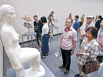 細部に宿る造形美　県立美術館、日彫北陸展が開幕