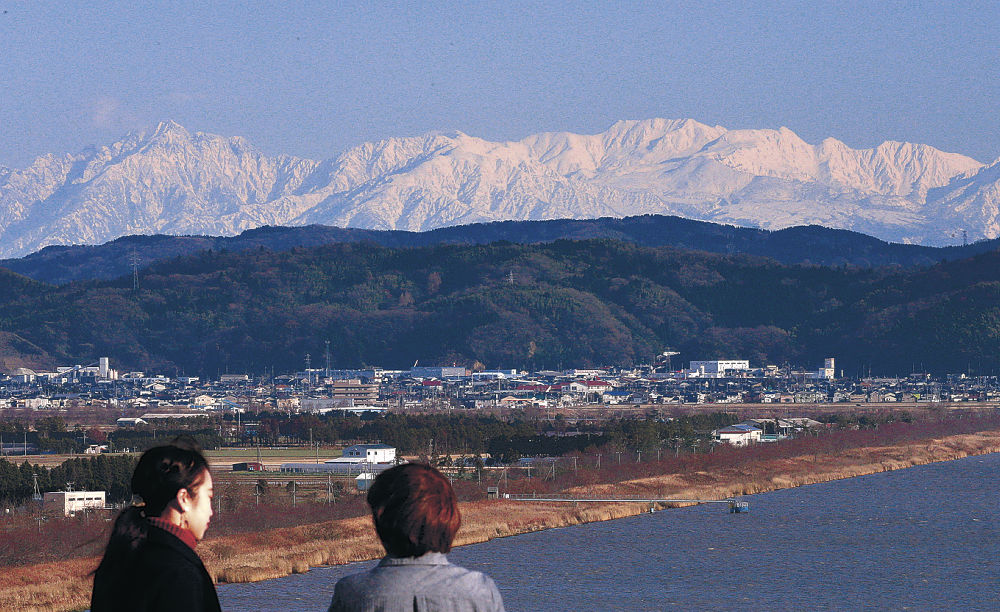 石川県 内灘から立山くっきり 大雪 の県内 晴れ間広がる 北陸新幹線で行こう 北陸 信越観光ナビ