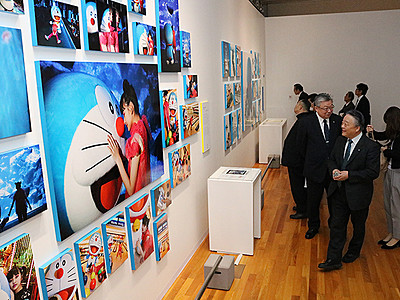 ドラえもんで現代アート　高岡市美術館巡回展開幕