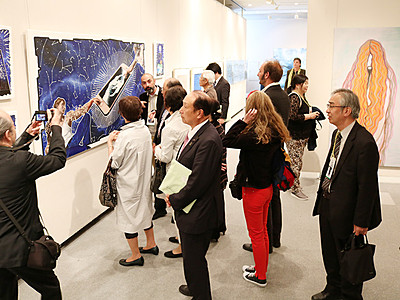 富山国際現代美術展が開幕　新川文化ホール