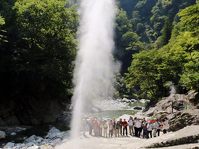 黒薙開湯１５０年で噴泉見学会　２６・２７日、入浴も無料
