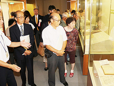 米騒動１００年展が開幕　滑川市立博物館