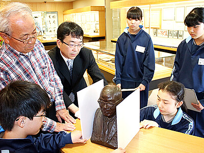 正力像は長谷川義起作だった　新湊博物館の調査で判明