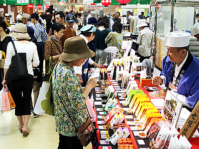 富山大和で「大京都展」始まる　人気物産・工芸品ずらり