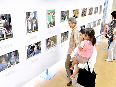 イチローさんの軌跡たどる写真展　西武福井店で開幕