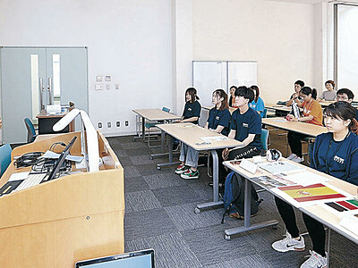留学生が先生に　ジャパンテント、金沢で「多国籍授業」