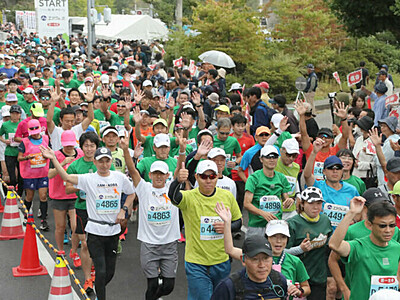 ２年ぶり号砲、７１３４人駆ける　第３回松本マラソン