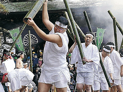 加賀市の神社　青竹割る奇祭「御願神事」