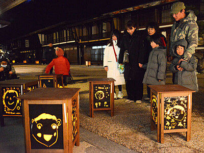 子どもらの切り絵、街並み照らす　奈良井宿で「灯明まつり」