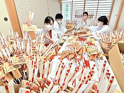 「幸せな年に」迎春準備　福井県内の神社で縁起物作業