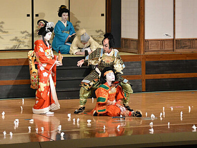 拍手湧いた、下條歌舞伎　２年ぶり有観客の定期公演