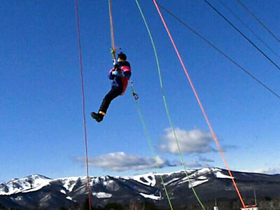 本格シーズン備えは万全　立科の白樺高原国際スキー場がゴンドラ乗客の救助訓練