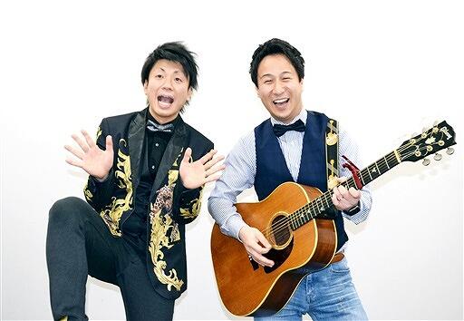 ユニット「Ｋｎｏｃｋ　ｔｉｍｅ」を結成した前田さん（右）とＴ－三河さん＝２月１２日、福井県越前市生涯学習センター