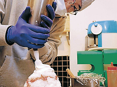 いちご味のかき氷　高校生がアイデア　金沢・石引で２５日から限定販売
