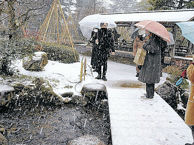 冬の兼六園、音で楽しむ　フードピア金沢　アーティスト、モリ川さんが解説