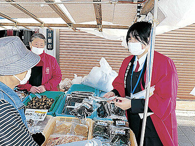 長野の中学生が販売　石川県の輪島朝市、元気な声で活力