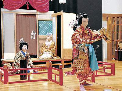 曳山子供歌舞伎へ気合　稽古の成果町民に披露　石川県小松市のお旅まつり、１３日開幕