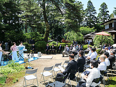 「北陸の銀閣寺」風情満喫　黒部の松桜閣で３年ぶり園遊会