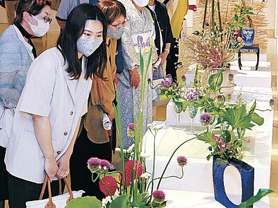 初夏の生け花、胸に刻む　総合花展金沢展３１日限り