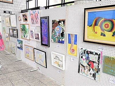 日本に初めてゾウが上陸した地、小浜市で伝承をアートした作品展　絵や写真５０点