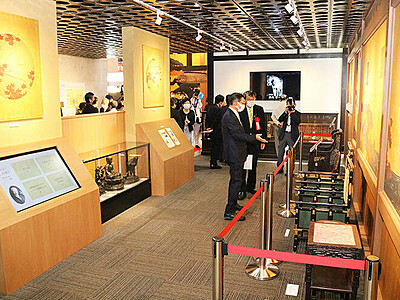 高峰譲吉の偉業 思いはせて　没後１００年・松楓殿の展示を拡張　高岡で新たに３０点公開