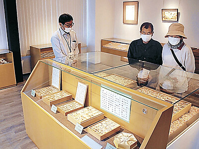 さくら貝資料館開館　富来・道の駅で小貝、３００種類並ぶ