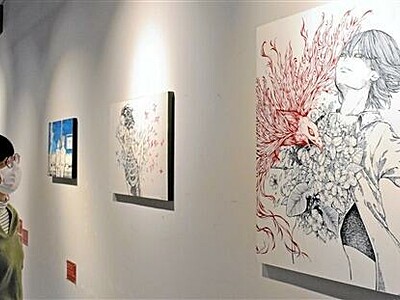 感情や風刺描く50点　芸術家・西野カインさんが大野市で作品展　ペン画など展示