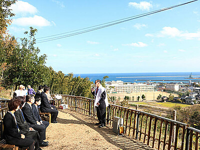 遊歩道と展望台完成祝う　高岡・氣多神社