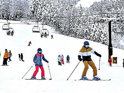 ジャム勝山で初滑り　雪質良し　福井県内トップ開業