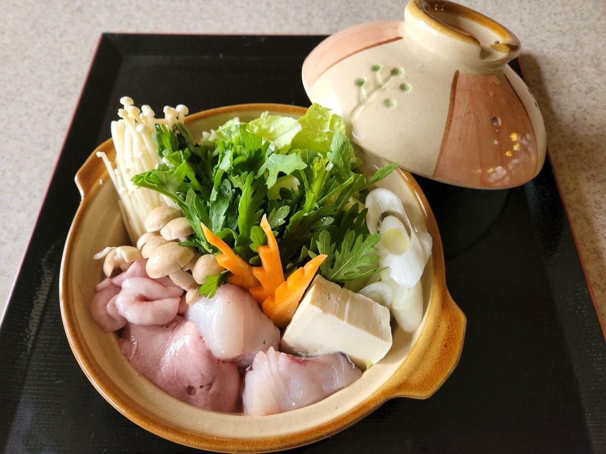 笹川流れ鍋物語で提供されるタラなどの海鮮鍋。日によって内容は変わる