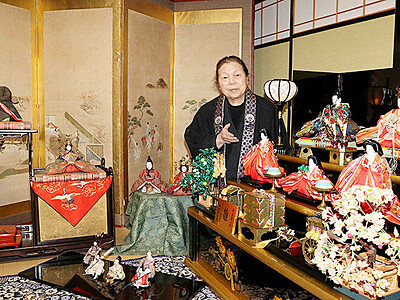 時代映す ひな飾り　富山の佛照寺、江戸期～平成の人形展示